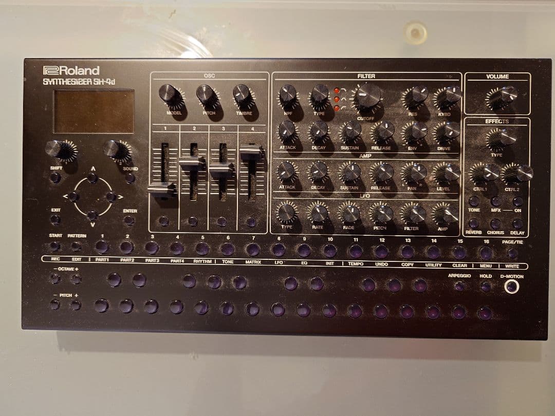 Roland SH-4D 本体のみ　動作異常なし