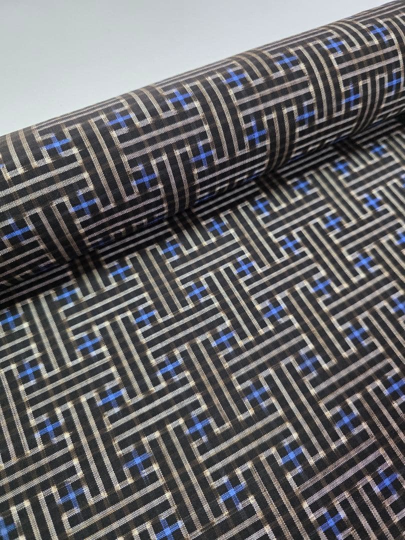 【秋名バラ】【青6玉】 希少 本場奄美大島紬 新古品 龍郷 反物