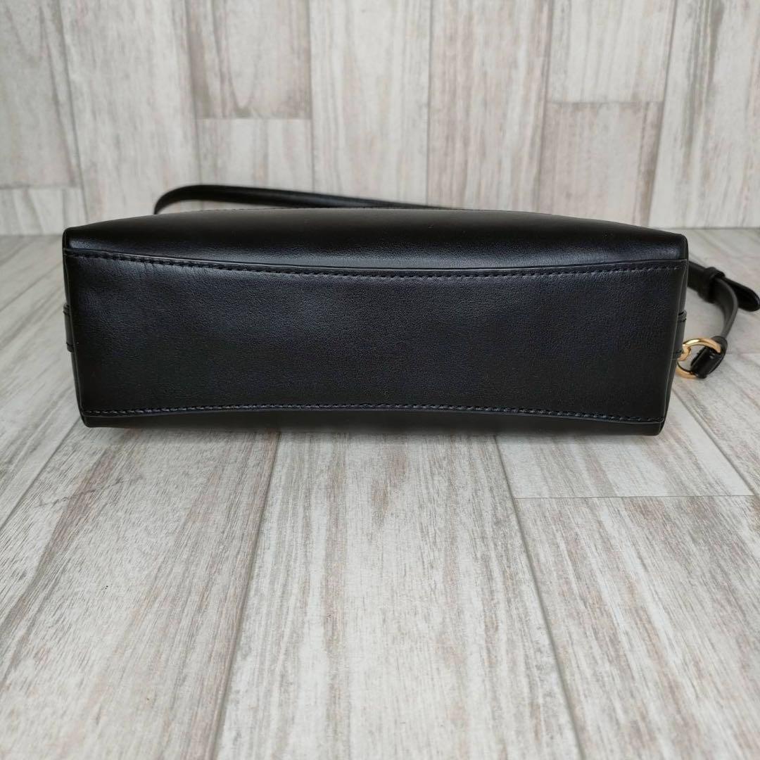 60 COACH コーチ　シグネチャー　ショルダーバッグ