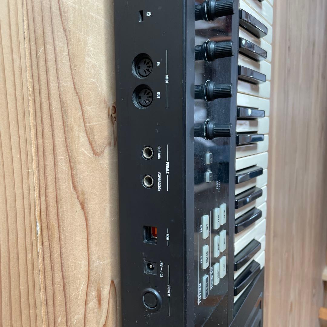 KOMPLETE KONTROL S49 MK1 MIDIキーボード