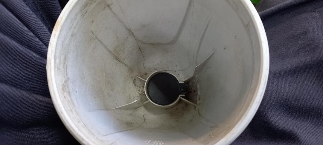 充電式クリーナ　マキタ　CL181FD