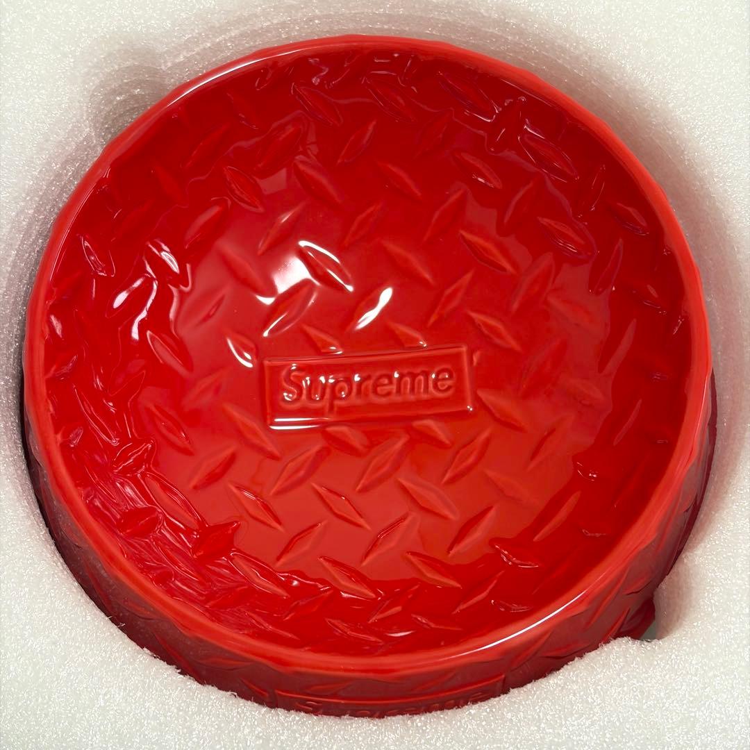 【未使用】Supreme Diamond Plate Dog Bowl