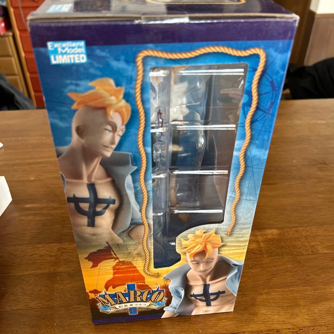 ワンピース船医者MARCO フィギュア