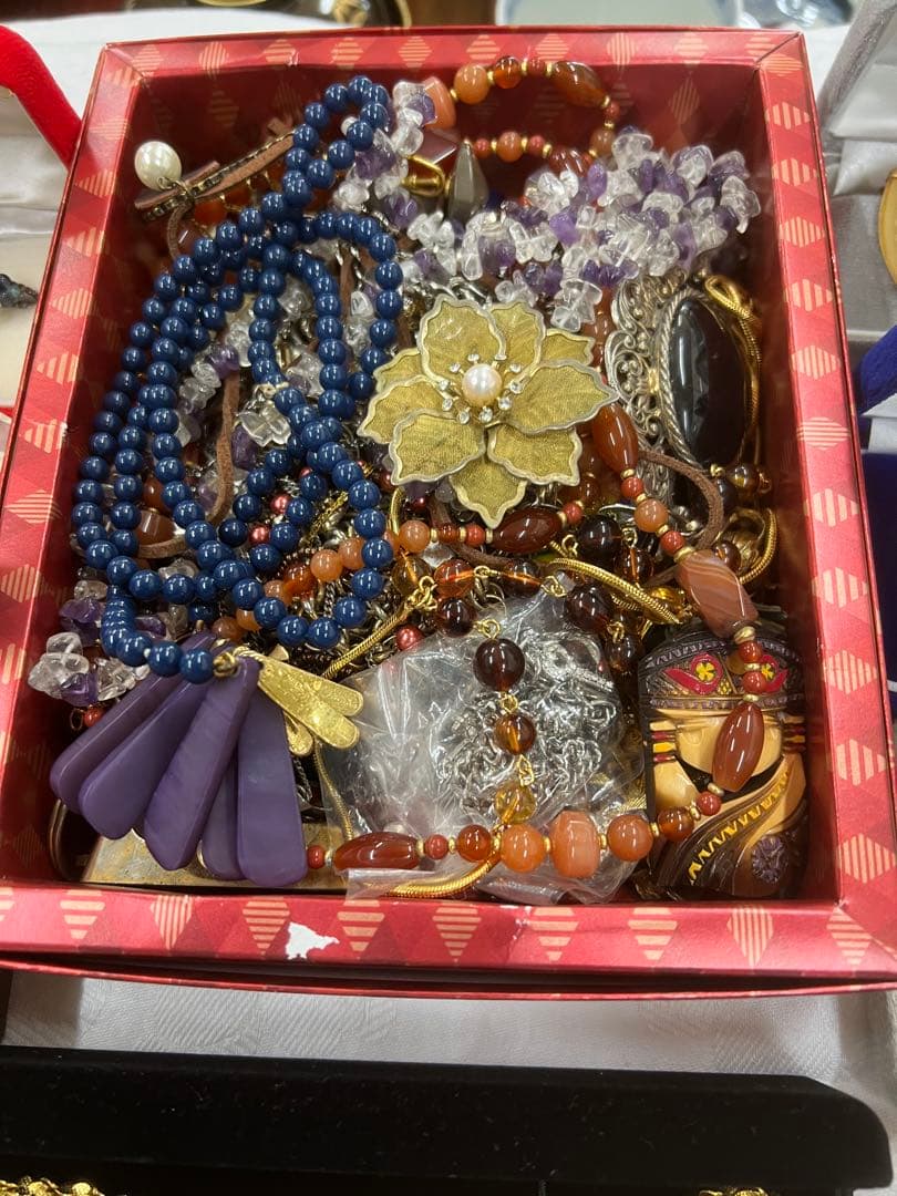 真珠　サンゴネックレス　イミテーションのアクセサリーまとめて　中古品