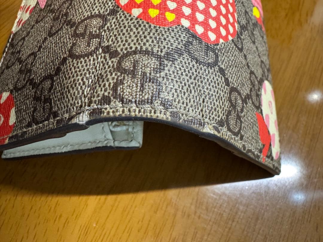 GUCCI りんご柄 二つ折り財布 箱付き