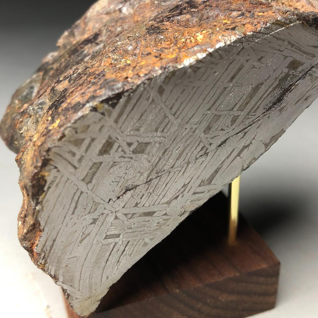 アルタイ隕石　隕石 鉄隕石　エンドカット　ナチュラル　重さ約680ｇ