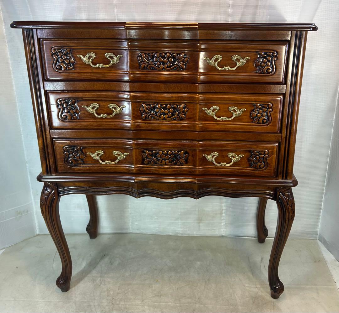 イタリア製、チェスト、猫脚 3段 ロココ調彫刻 クラウディオ・サオンチェラ