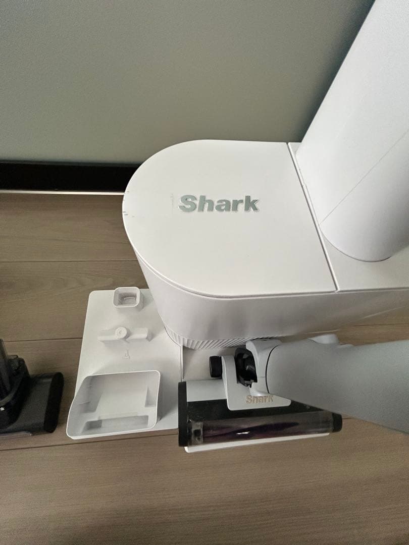 shark(シャーク) コードレススティッククリーナー LC351JWH