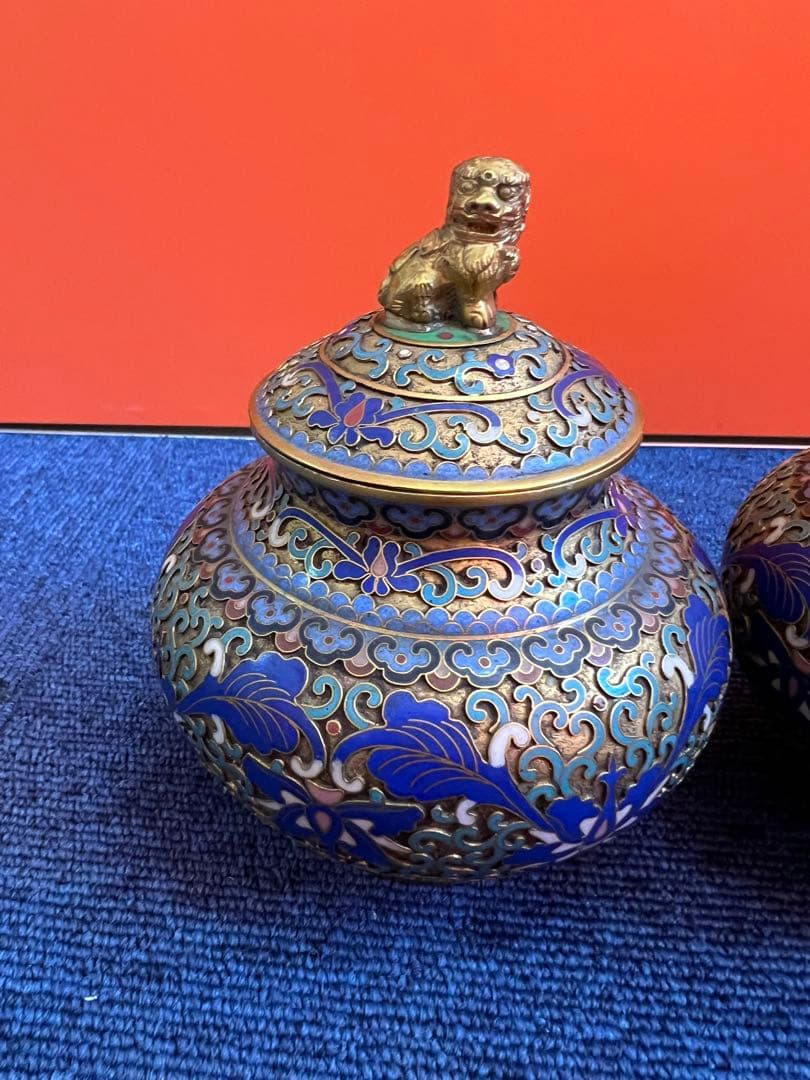 842 中国　景泰藍　古七宝琺瑯彩　花文　獅子摘蓋物　1対