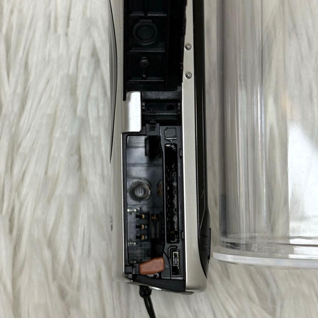 Canon カメラ　IXY 910IS PC1249 充電器 コンデジ　動作品