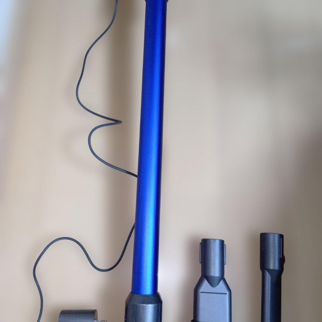 送料込 美品V8SV10Kスティック&ハンディクリーナー 充電器・ノズル2種付き