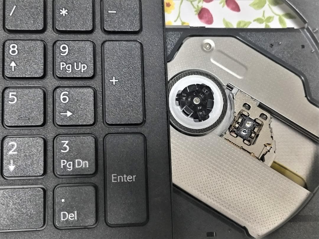 SONY　VAIO　VPCCB3AJ　Core i7　SSD　オフィス　フルHD