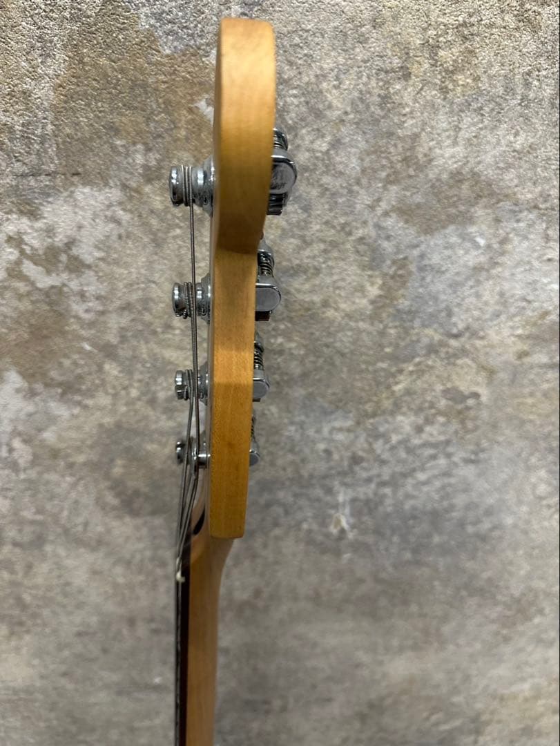 ⑰BUSKER’Sエレキベースジャズベースタイプ4弦サンバースト（白ピックガード