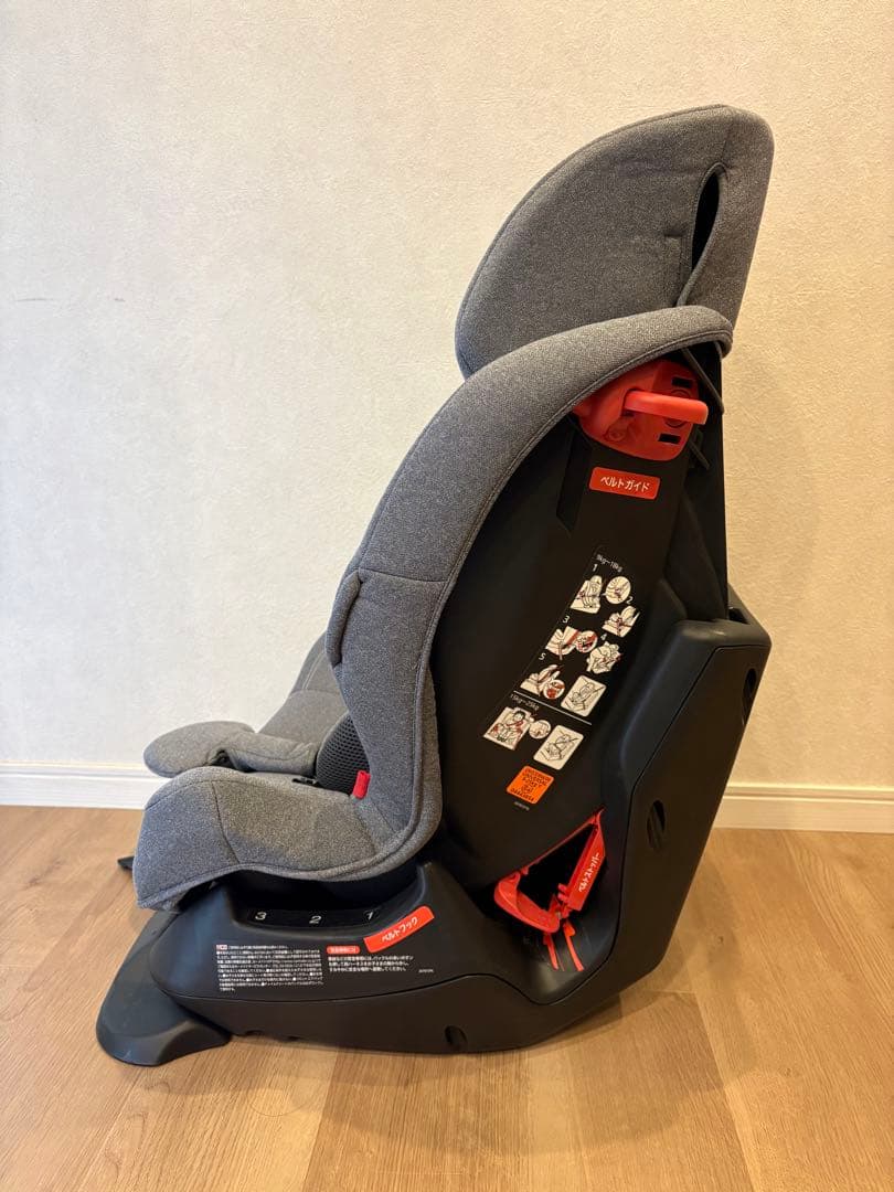 カーメイト エールベベ スイングムーン プレミアムS 1歳〜7歳用ジュニアシート