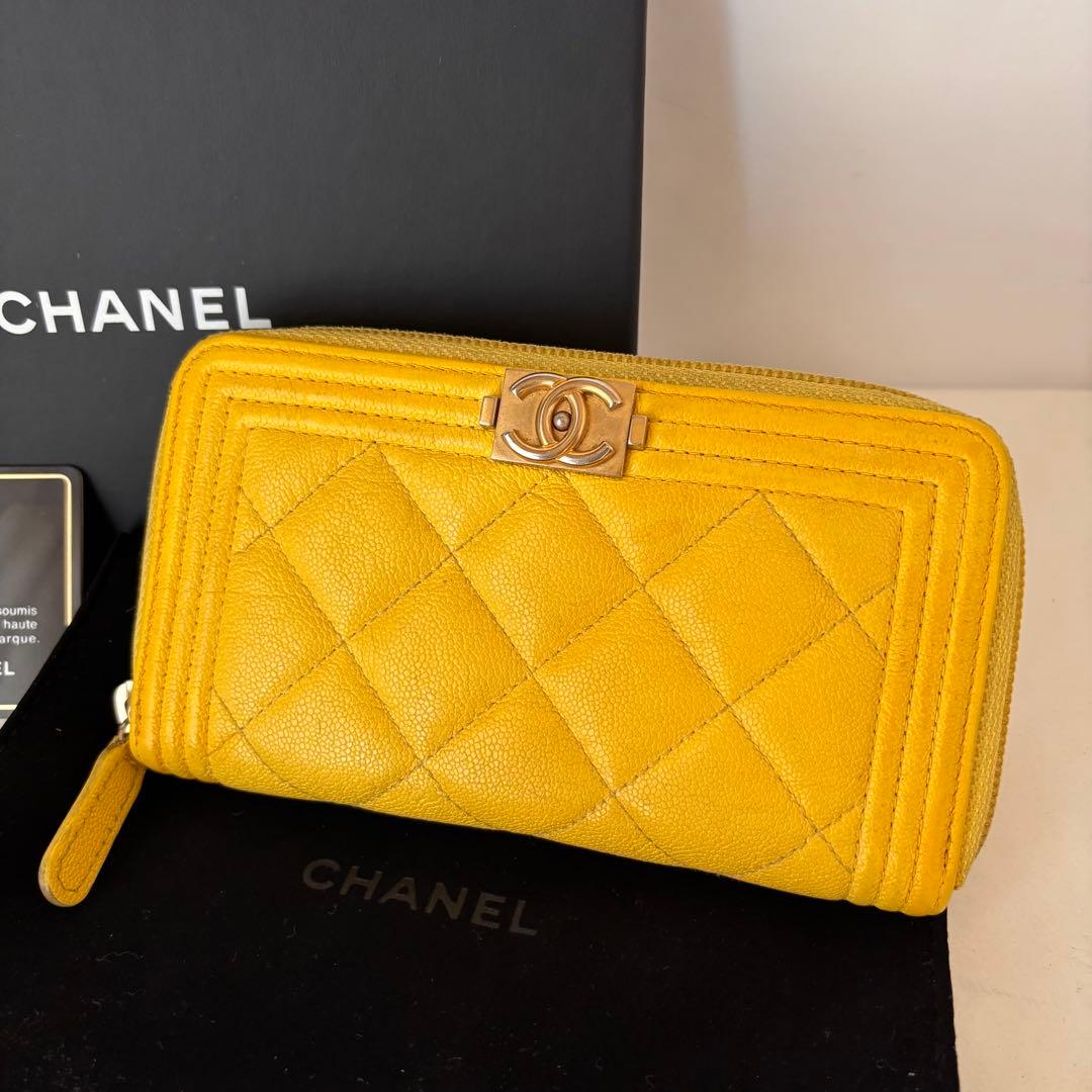 シャネル　ボーイシャネル　キャビアスキン　マトラッセ　ラウンドファスナー　財布