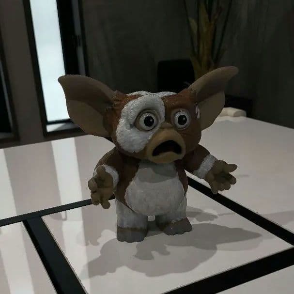 グレムリンのギズモのフィギュア 約15cm