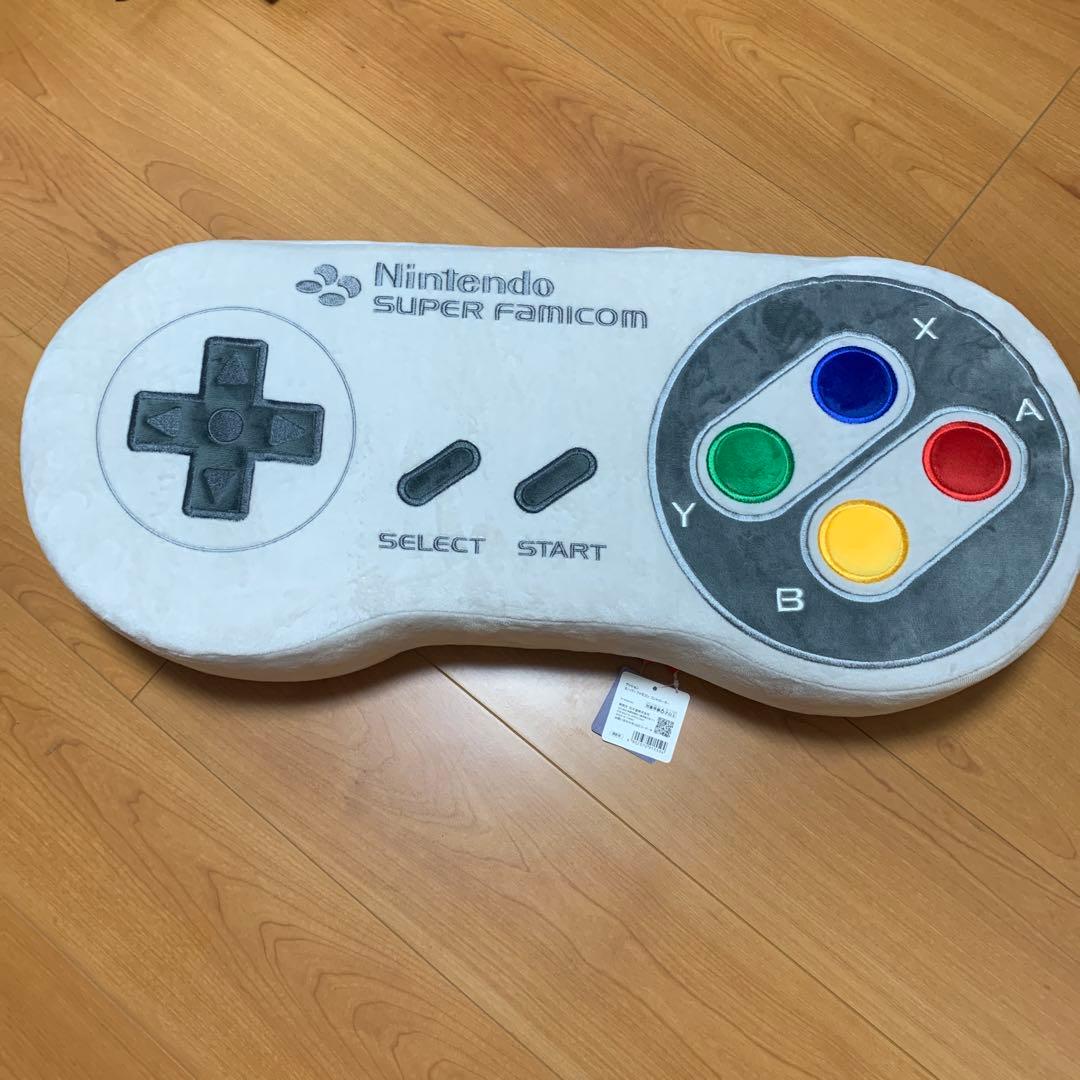 Nintendo スーパーファミコン コントローラー クッション