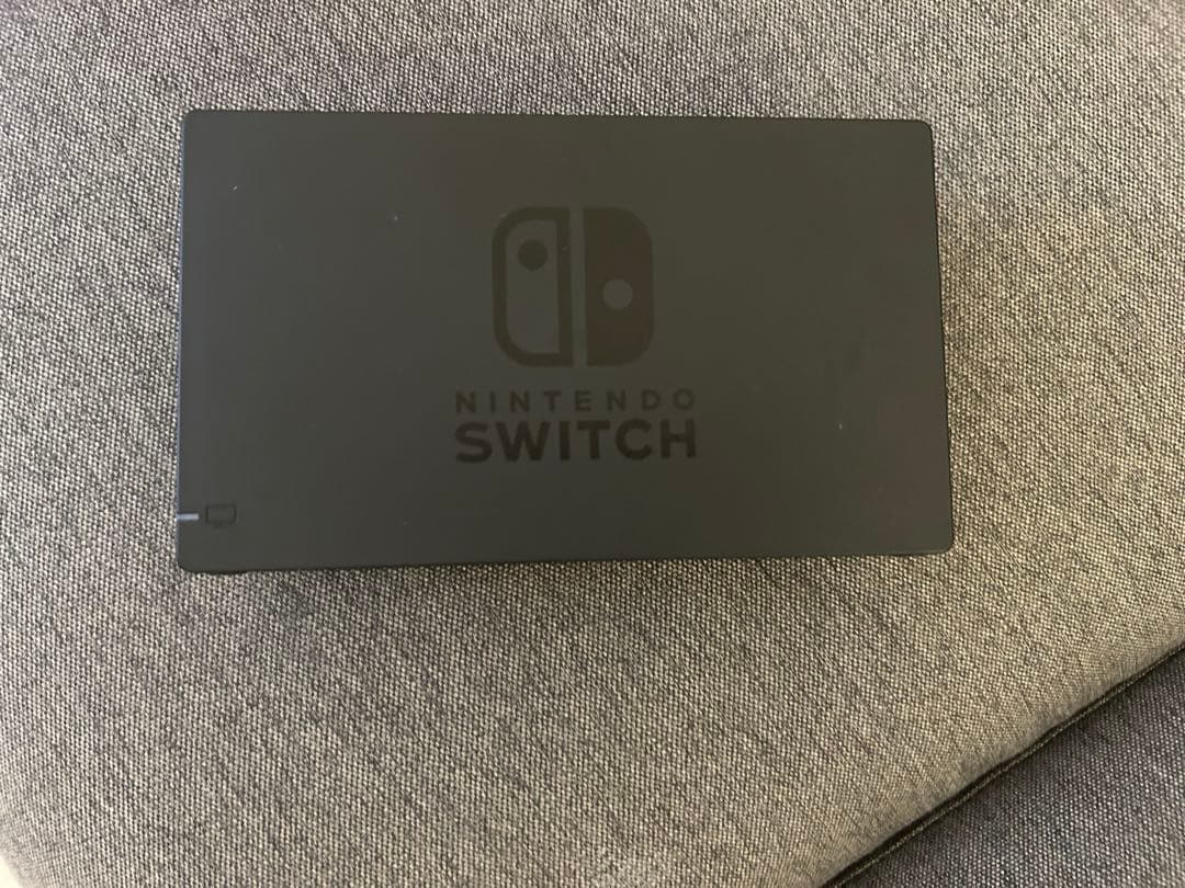 K*様 [美品]Nintendo Switch 本体 Joy-Con付き