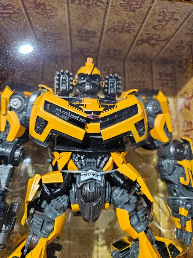 TRANSFORMERS MPM-2 BUMBLEBEE フィギュア