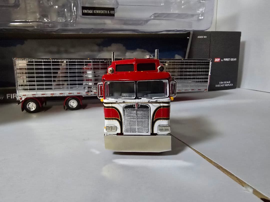 DCP 1/64 KENWORTH K100 カスタム品