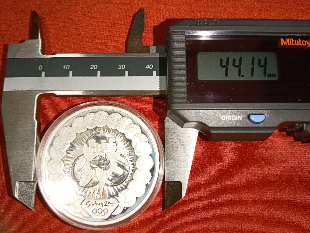 （掘り出し物）2000年シドニーオリンピック公式記念（５＄）銀貨品位：99.9％