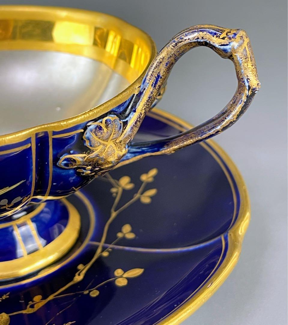 【美品】イギリス窯 コバルトブルー地 金彩・銀彩装飾 ティーカップ＆ソーサー