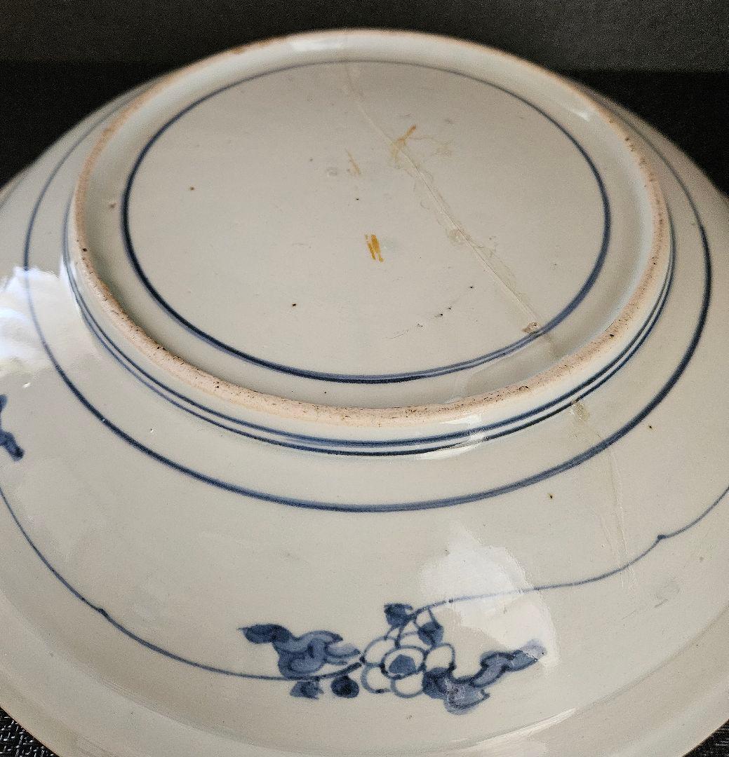 江戸時代前期～中期　藍九谷様式　染付　花籠手　花唐草文様　31.8cm　兜皿