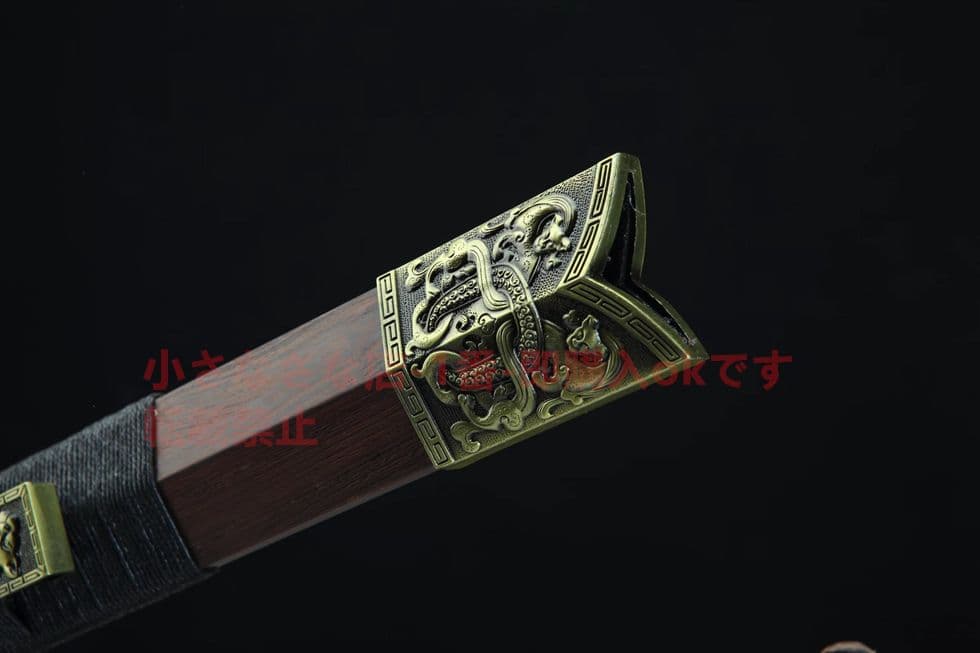 28寸青銅龍魂漢剣（金鋼白刻紋―金）古兵器   武具　刀装具　日本刀　模造刀