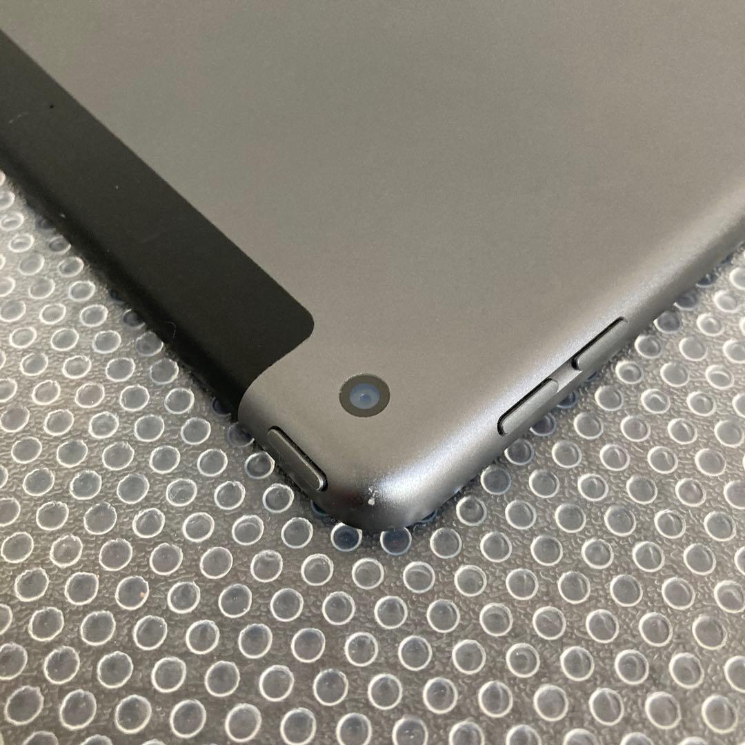 3730【早い者勝ち】iPad8 第8世代 32GB SIMフリー☆
