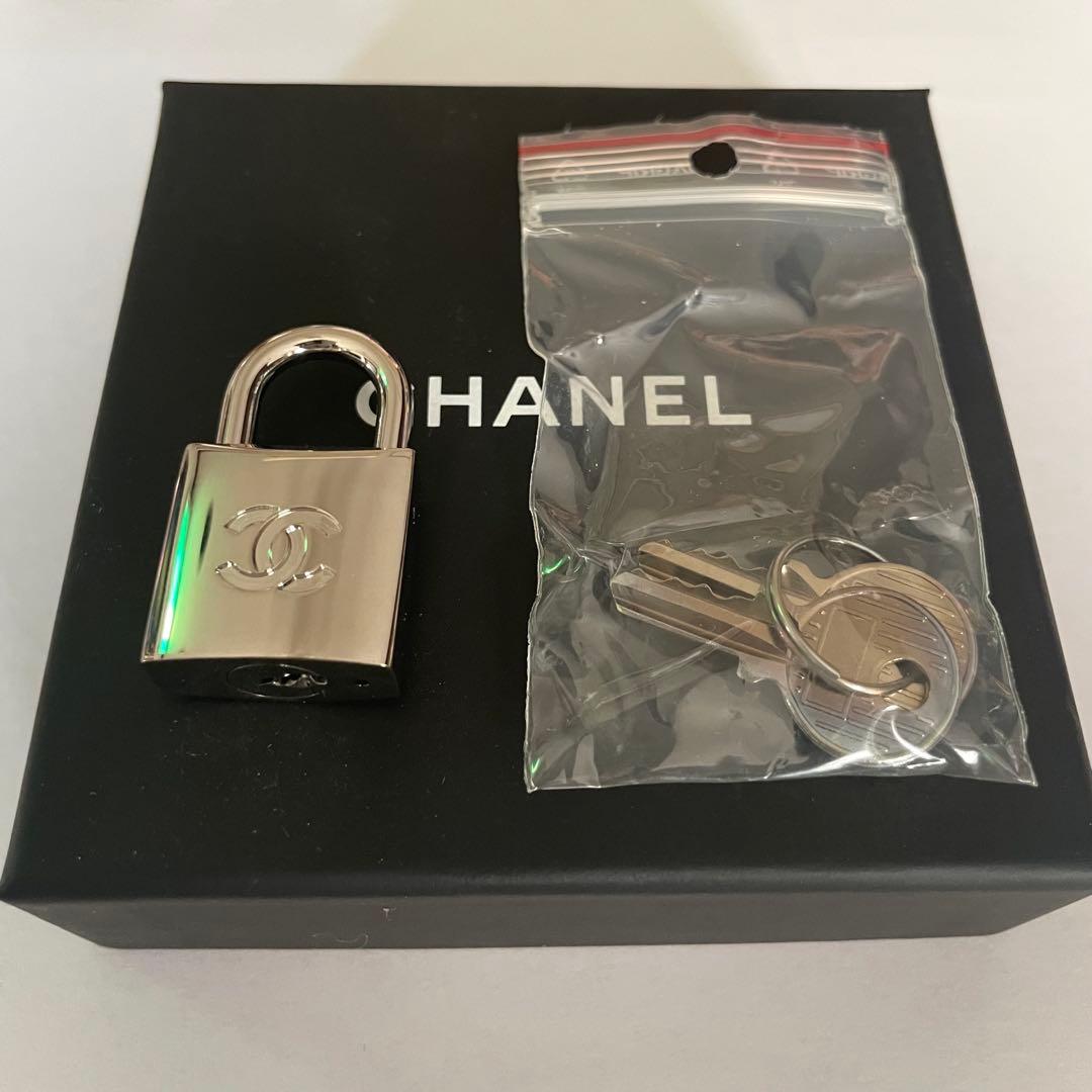 タイムセール❣️CHANEL シルバー ロックと鍵セット