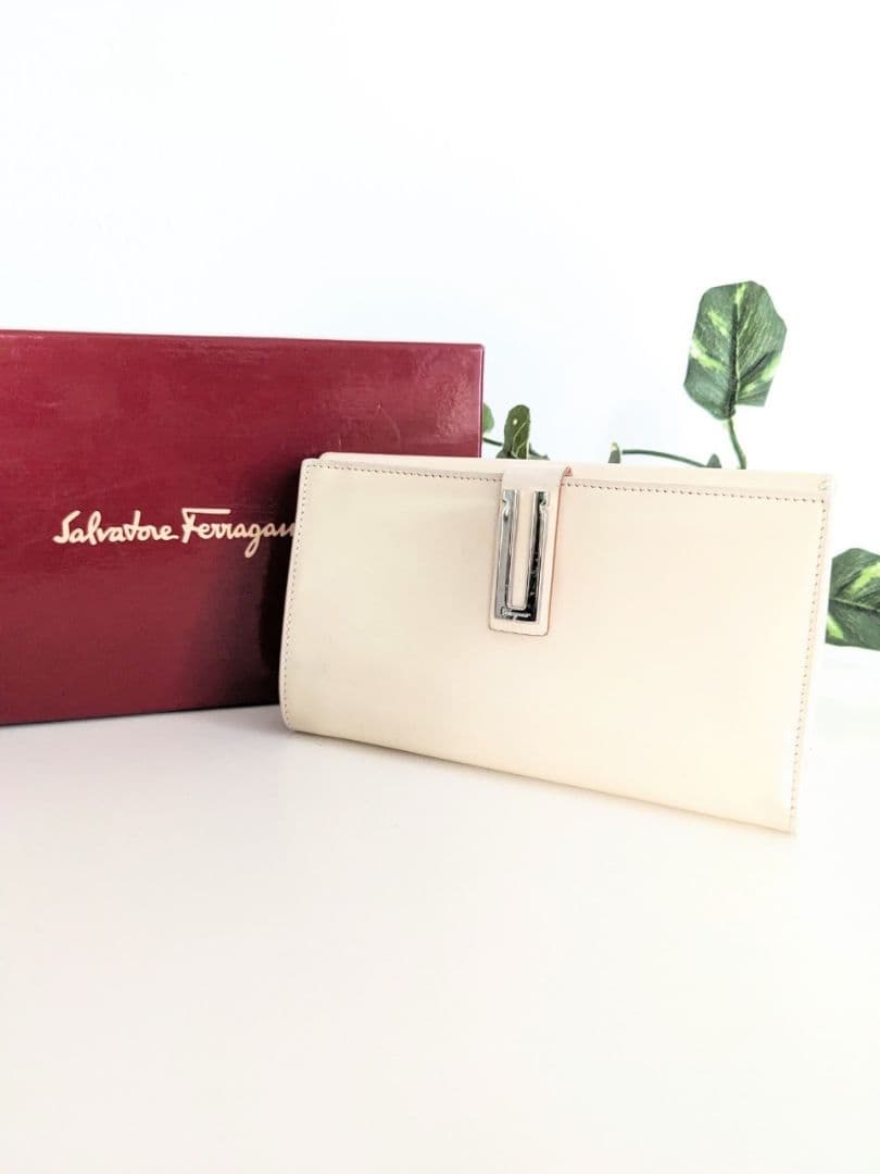 良品 フェラガモ ヴィンテージ レザー 財布 アイボリー 白 レディース メンズ
