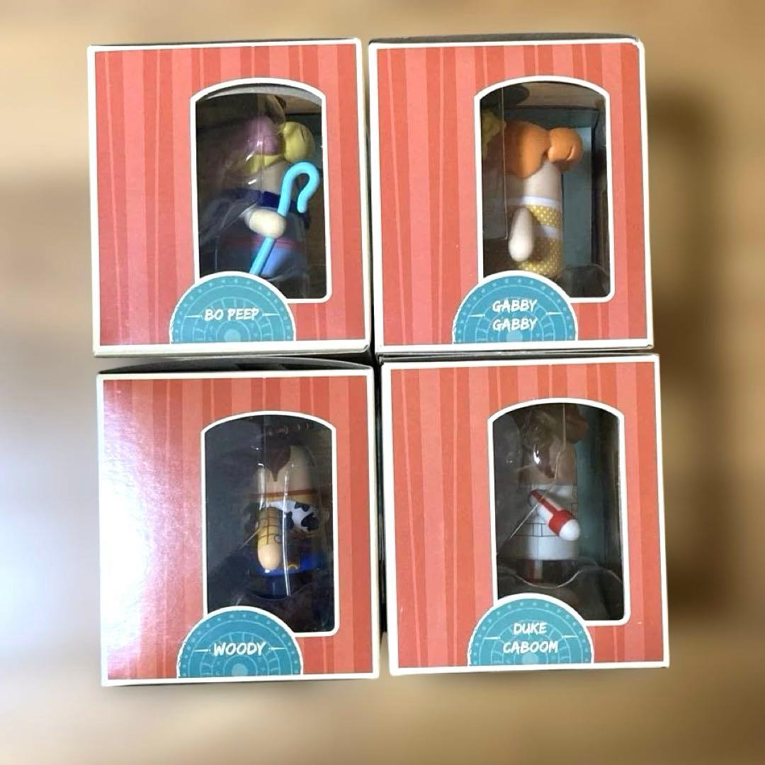 トイストーリー　フィギュア 4つセット