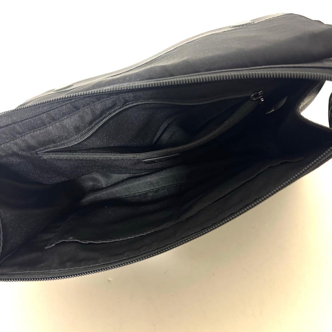 極美品 イアパピヨネ ワイドテープショルダーバッグ ボディバッグ ダルメシアン