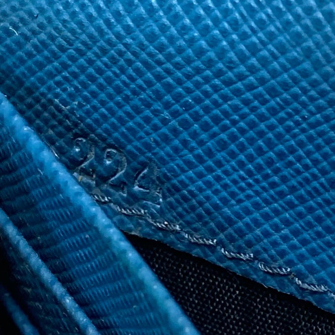 PRADA プラダ　サフィアーノ　長財布　ロングウォレット　青　箱付き　人気