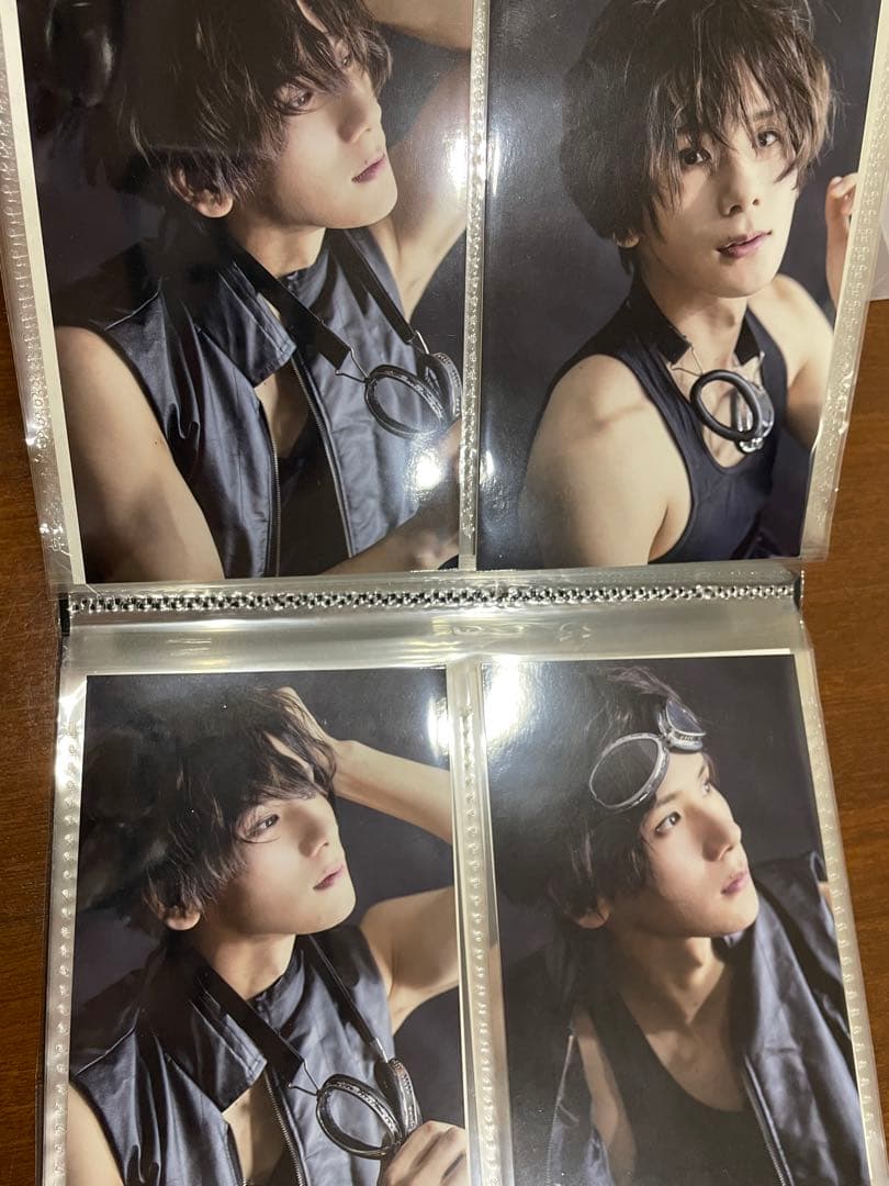 松田岳グッズセット！直筆サイン17枚、アクスタ、パンフレット、缶バッジ