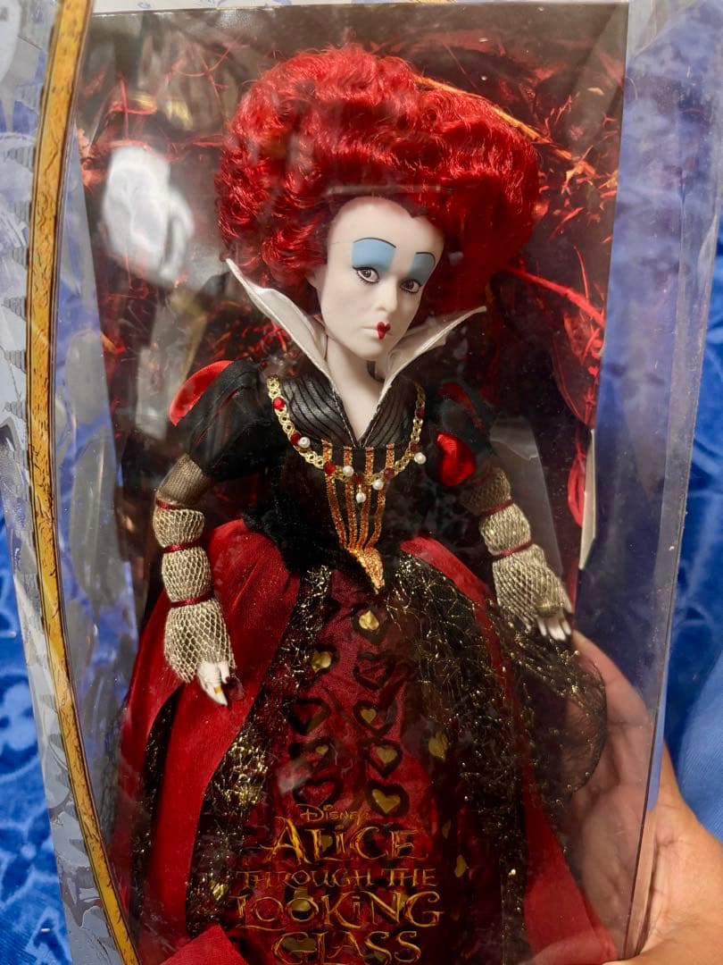 アリスインワンダーランド フィギュア2体セット　白の女王　赤の女王