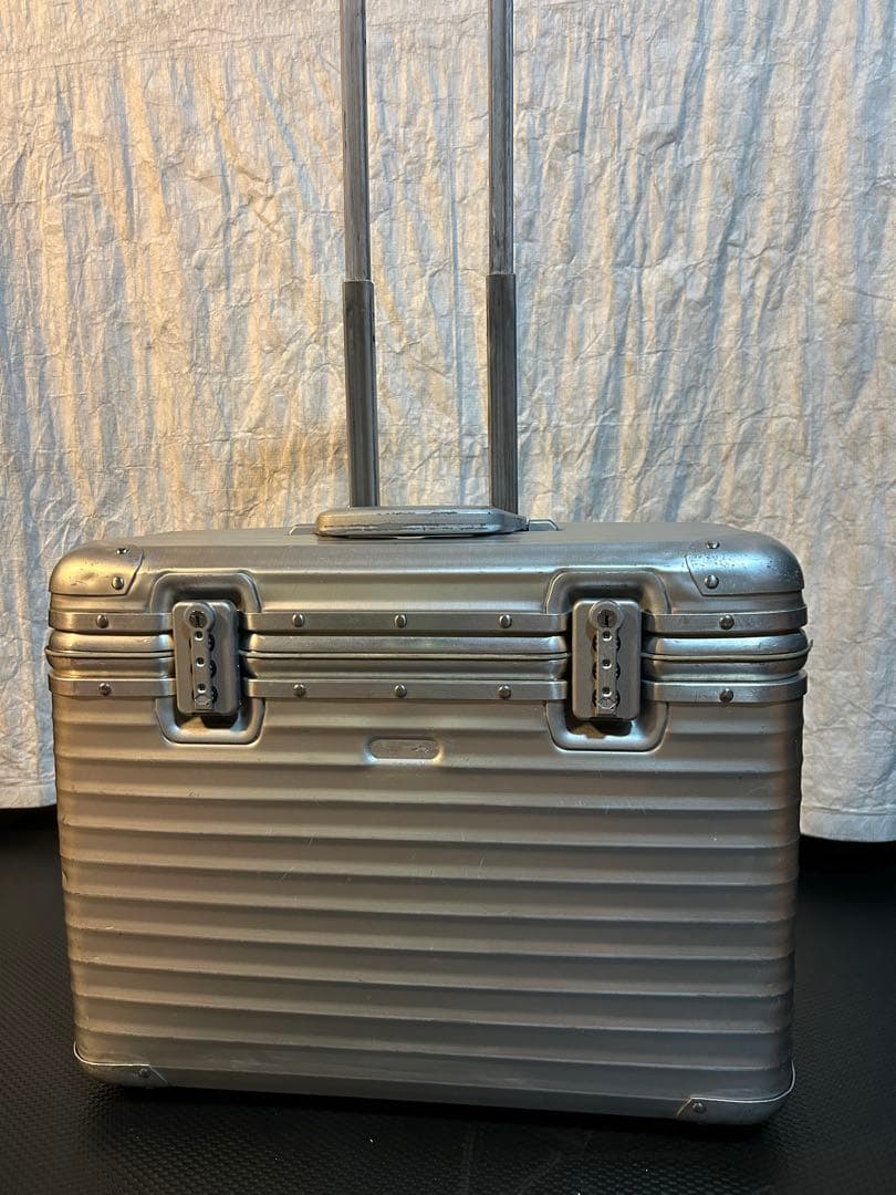 RIMOWA リモワ　パイロットスーツケース　2輪 46L