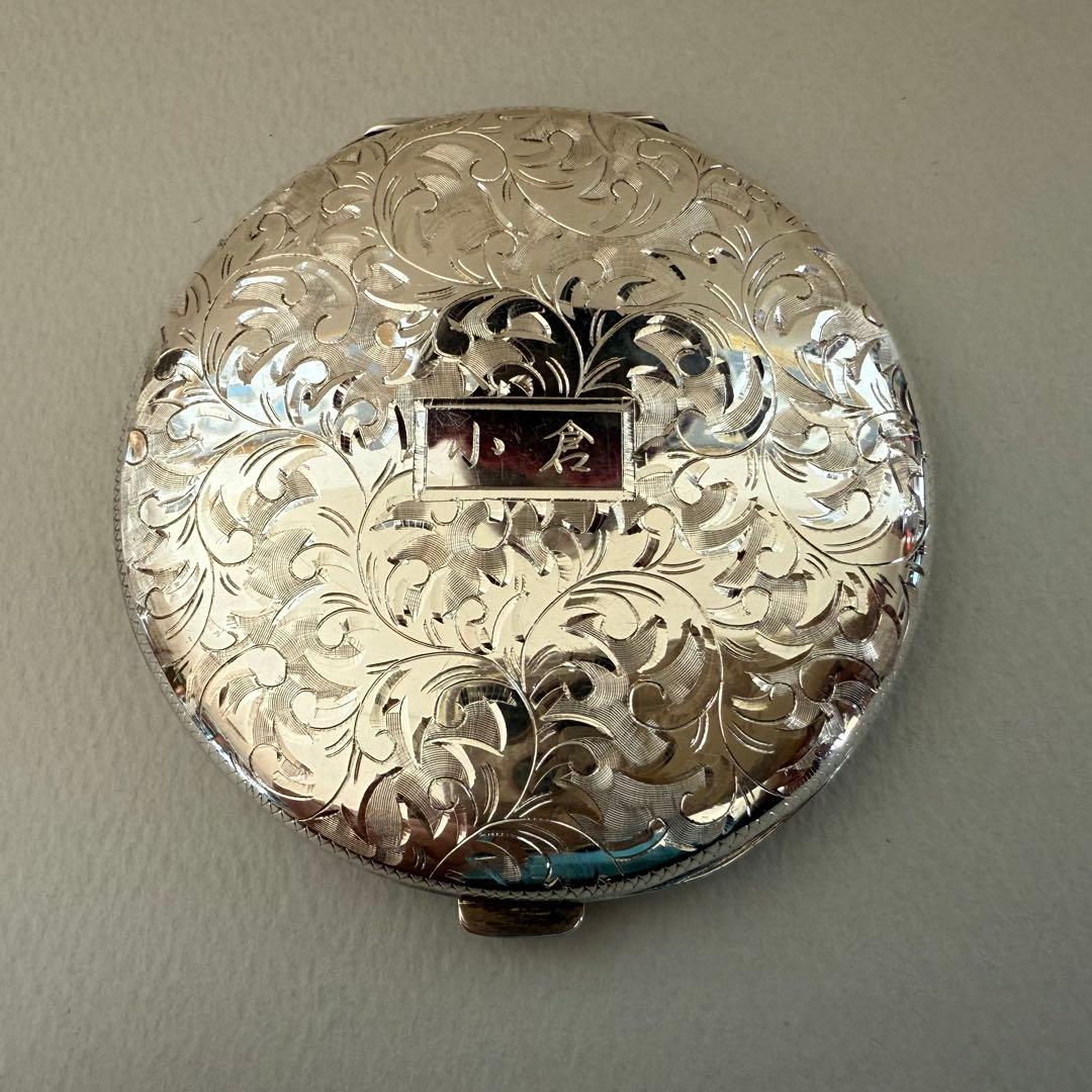 アンティーク純銀950コンパクトケース総唐草彫り内蓋付き豪華な作り90g超美品