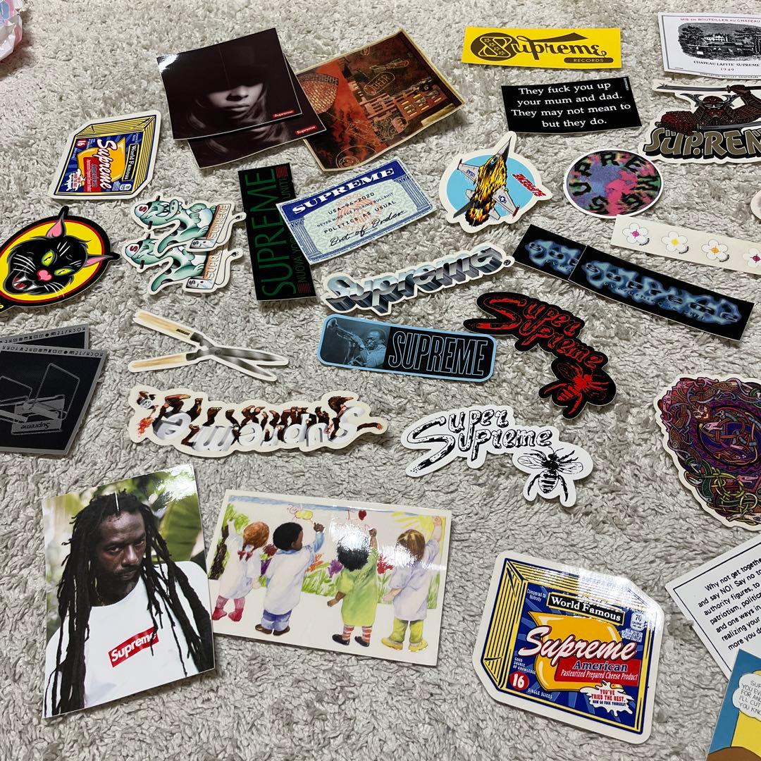 Supreme ノベルティグッズセット