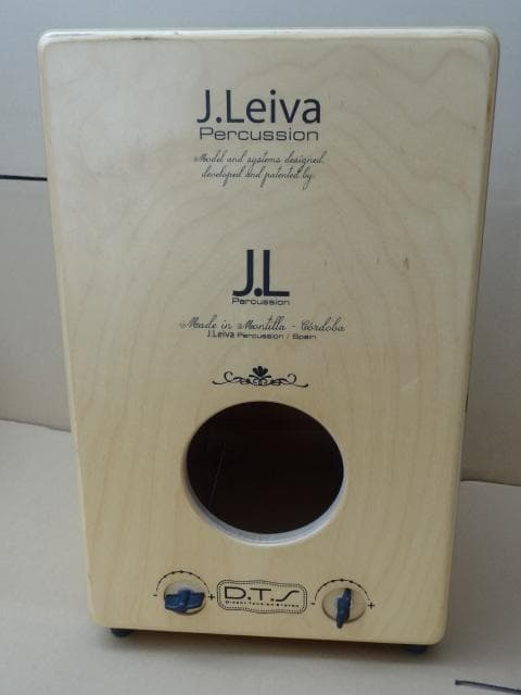 J.Leiva medina カホン