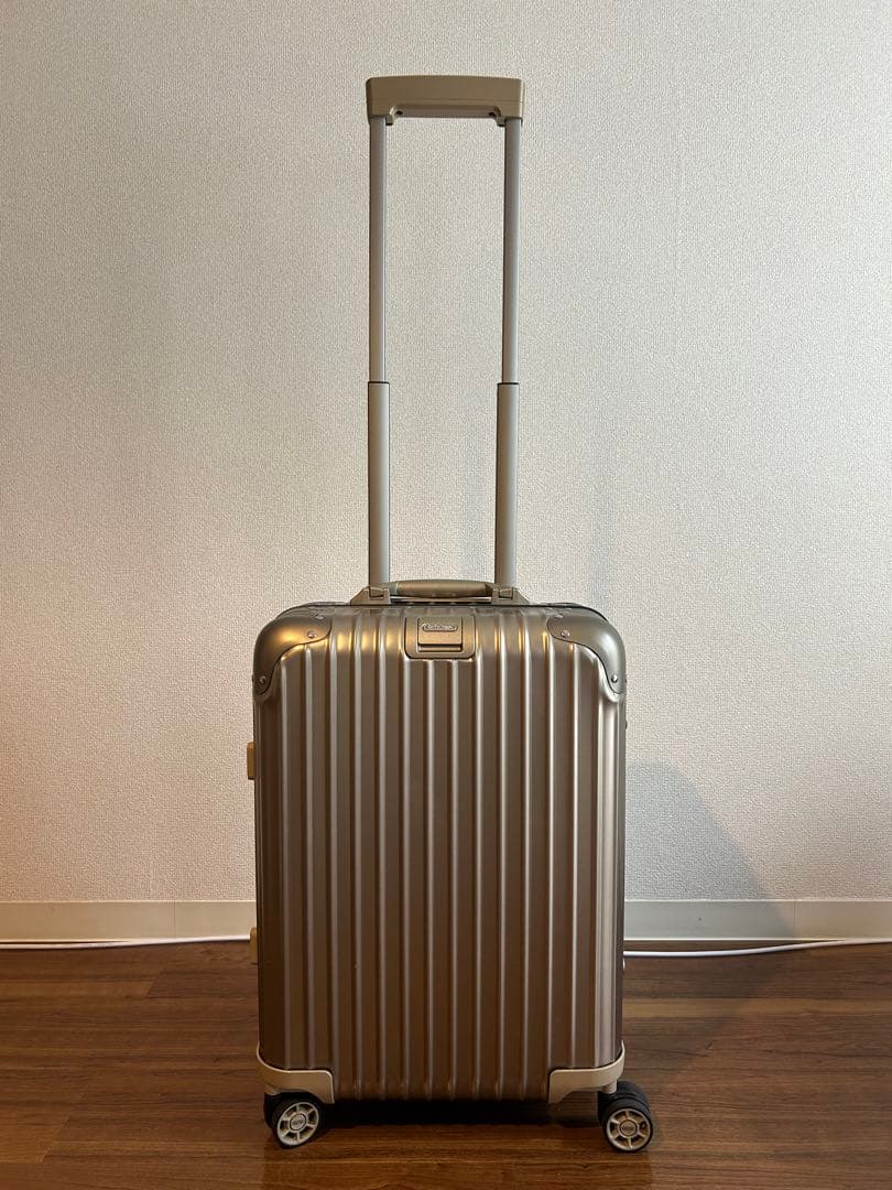 【美品】チタニウム　トパーズ　リモワ　スーツケース