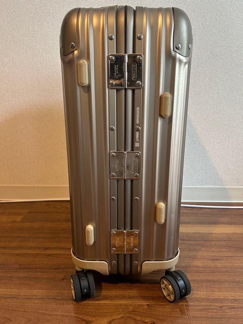 【美品】チタニウム　トパーズ　リモワ　スーツケース