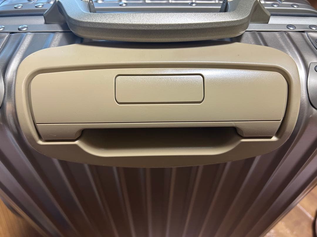 【美品】チタニウム　トパーズ　リモワ　スーツケース