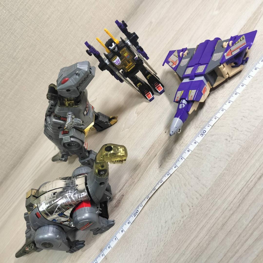 ハズブロ／タカラ　トランスフォーマーアクションフィギュア　８０年代４体