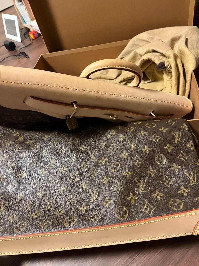 ルイルイ・ヴィトン　モノグラム