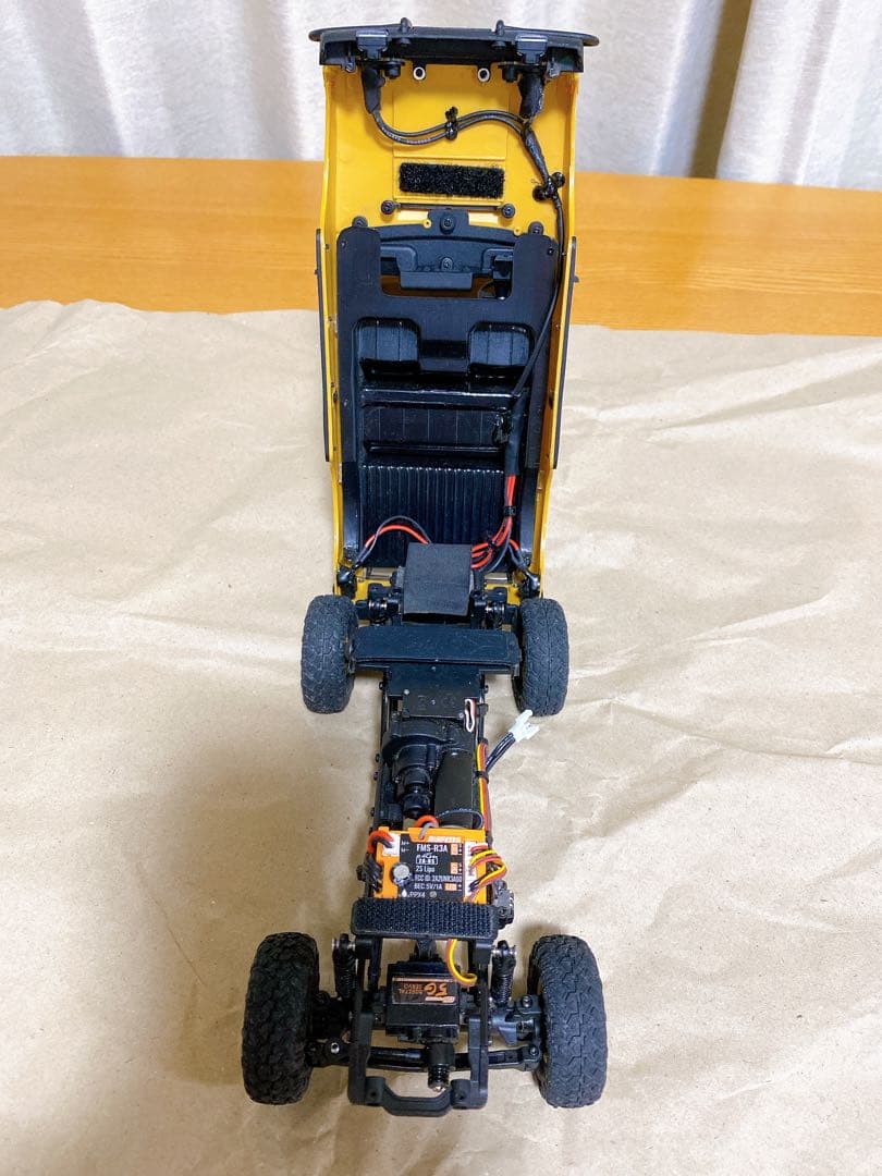 FMS ラジコン　レンジローバー 1/24 ランドローバー fcx24m