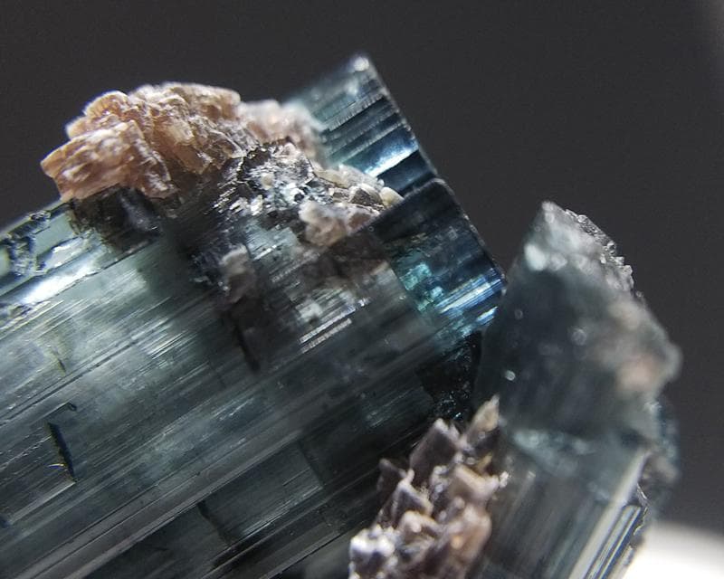 306 エルバイト トルマリン with レピドライト＆クォーツ ブラジル産