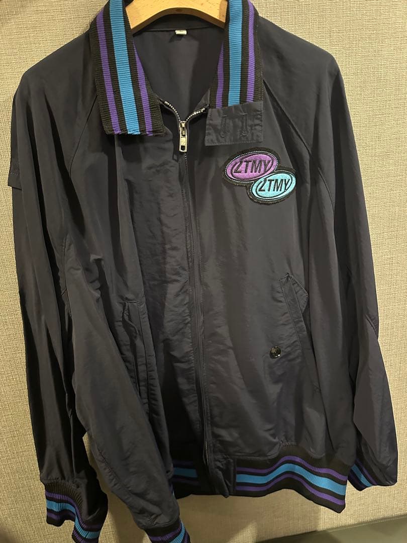 ずっと真夜中でいいのに　ずとまよ　テクノプア　バーシティジャケット　ネイビー　Ｌ