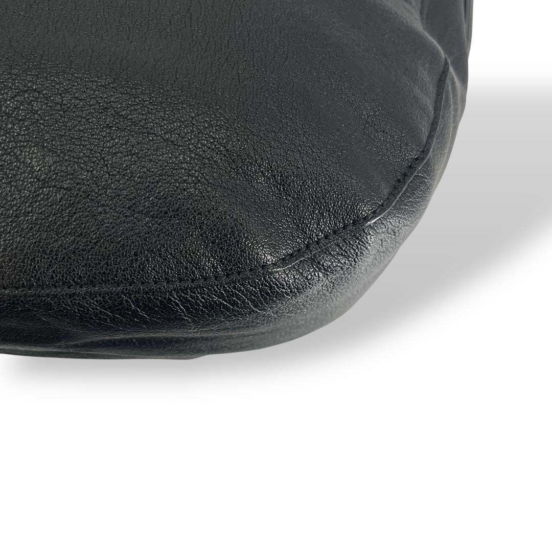 マルベリー　ショルダーバッグ　ターンロック　カーフスキン　金具　ブラック　レザー