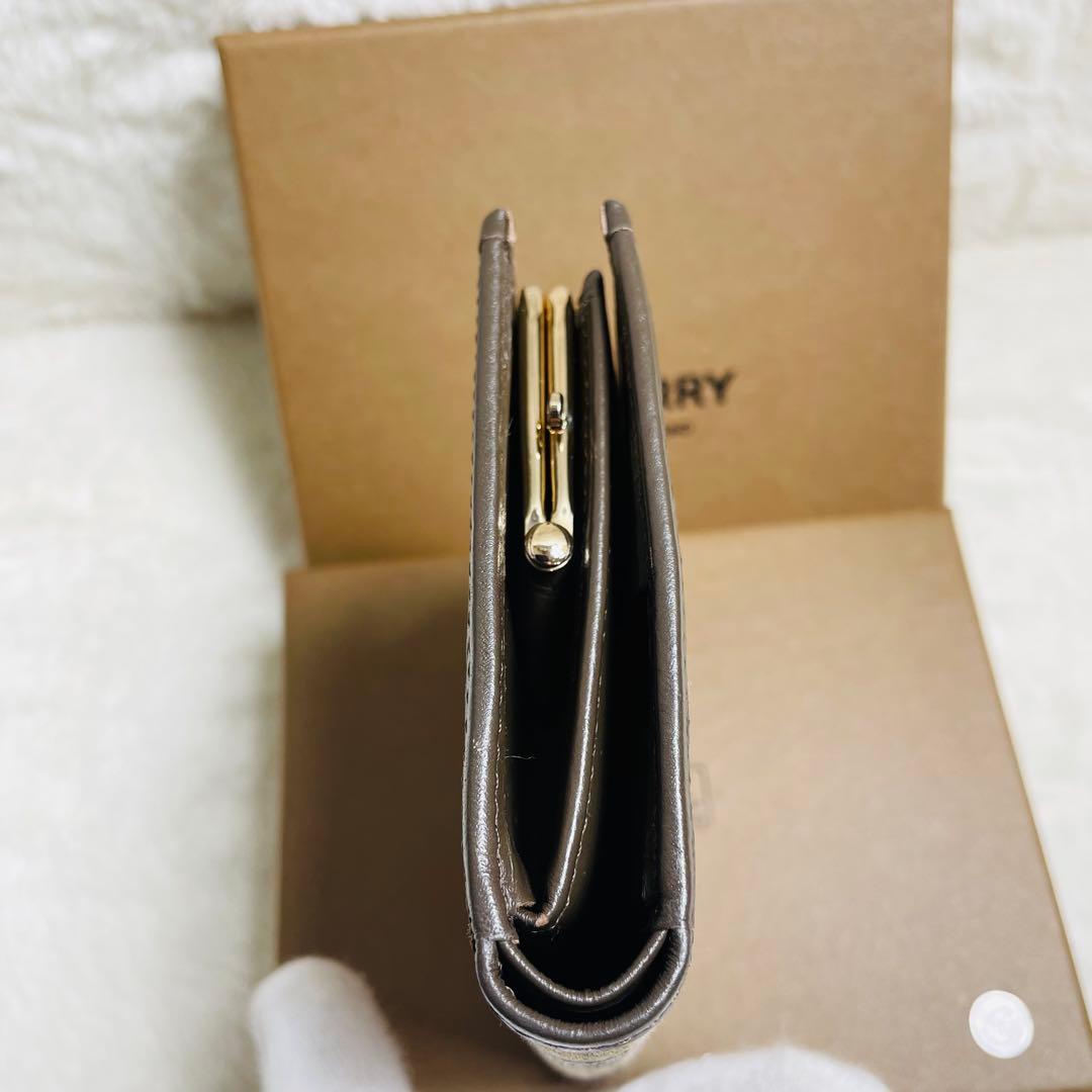 未使用級正規品BURBERRY LONDON 折り財布　がま口財布　ノバチェック